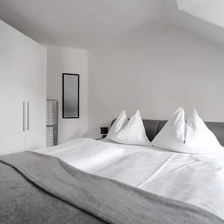 Apartamento Farawayhomes #5 *